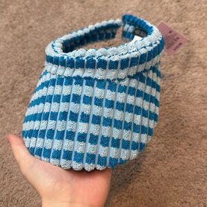 perfect blue game day visor!🩵wild fable brand, brand new with tags!